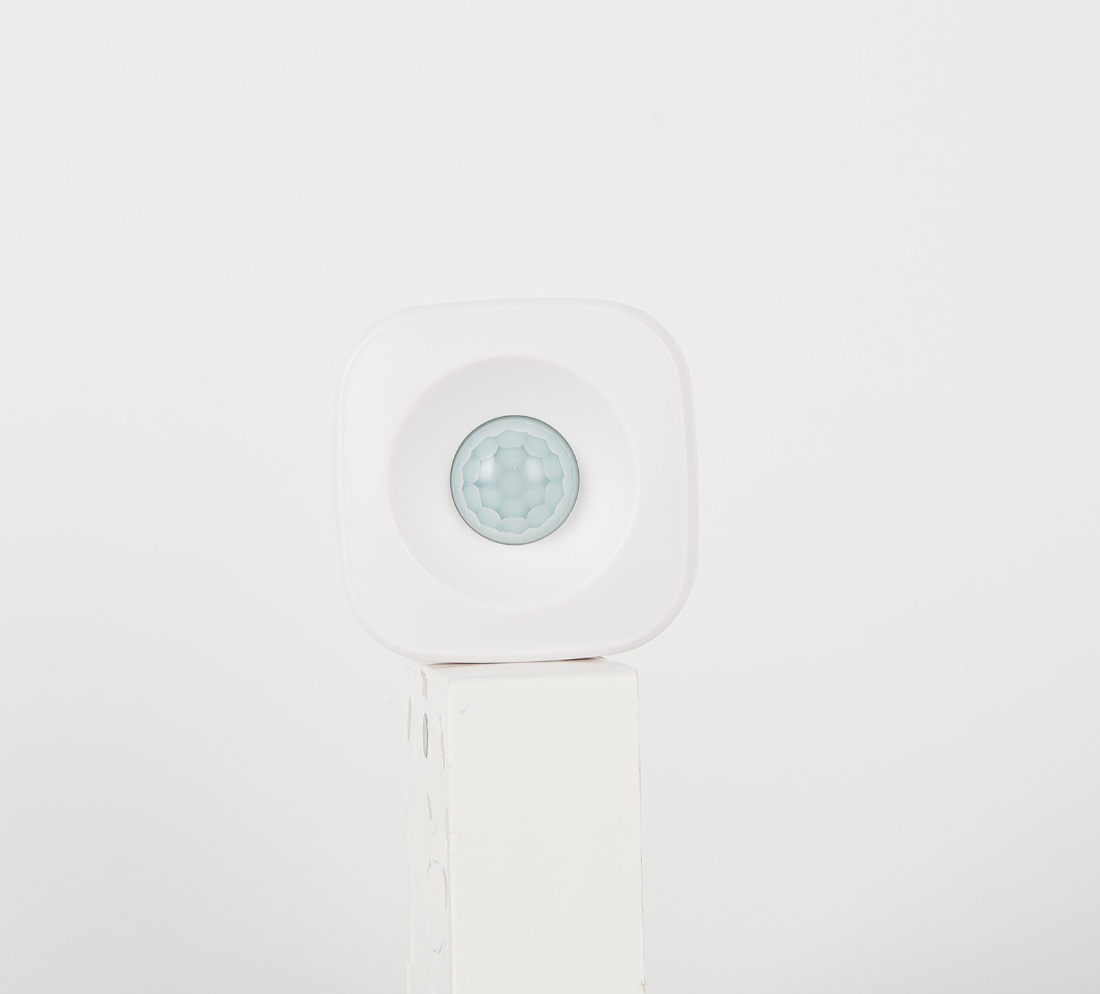 Battery-Powered PIR Sensor